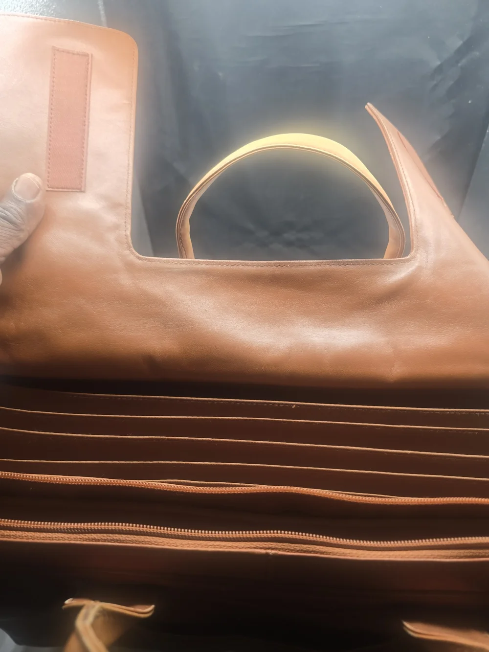 Men's Leather‎ Briefcase Tote in Tan